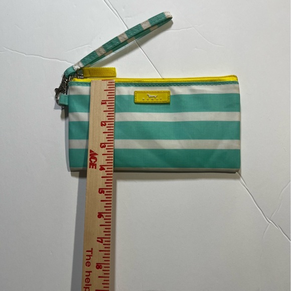 Scout Teal White Yellow Wristlet - Picture 2 of 5